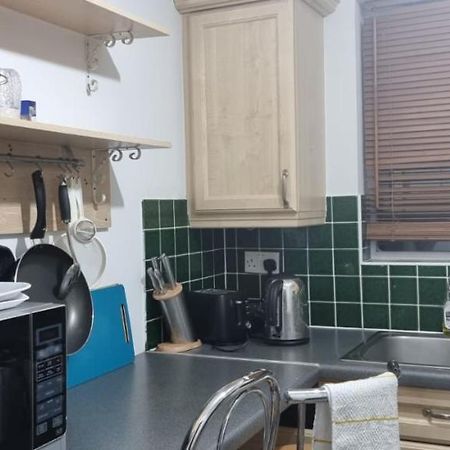 2 Bedroom Apartment - Greater London Ντάγκεναμ Εξωτερικό φωτογραφία
